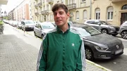 Pascals Jobsuche ist schwieriger als gedacht.