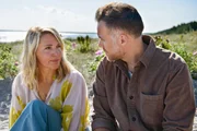 Praxis mit Meerblick &ndash; Geheimnisse Sie m&uuml;ssen gemeinsam einen Verlust verkraften: Tanja Wedhorn als Nora, Bernhard Piesk als Max