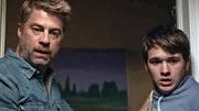 Der trotzige Teenager Ben (John-Paul Howard), der die Sommerferien bei seinem Vater (Jamison Jones) verbringt und f&uuml;r ihn am Jachthafen arbeitet, macht eine ungew&ouml;hnliche Beobachtung..