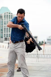 Michael (Jeffrey Donovan) ist dem Mörder seines Bruders dicht auf den Fersen... Michael (Jeffrey Donovan) ist dem Mörder seines Bruders dicht auf den Fersen...