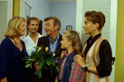 Zum Geburtstag von Vater Berthold (G&uuml;nter Mack) haben sich Margot (Jutta Speidel), Anna (Ursula Buschhorn), Patty (Fritzi Eichhorn) und Sylvie (Julia Dahmen) etwas ganz besonderes ausgedacht.