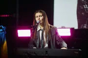 Die ukrainische S&auml;ngerin Jerry Heil erz&auml;hlt vom Zusammenhalt bei ESC-Vorentscheid in der Ukraine: Er fand wegen des andauernden Bombenalarms in der Kiewer Metro statt.