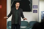 Als ein verletzter Waffenh&auml;ndler im Krankenhaus um sich schie&szlig;t, ist nicht nur McGee (Sean Murray), sondern auch Delilah in Gefahr.