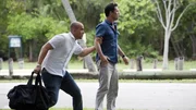 Jesse (Coby Bell, l.) und Michael (Jeffrey Donovan) verfolgen die Spur eines Auftragskillers. Doch pl&ouml;tzlich geraten sie in die Schusslinie von S&ouml;ldnern...