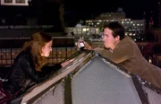 L-R: April (Isla Fisher), Will Hayes (Ryan Reynolds)