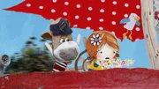 Lily und Salty geraten mit der Delilah in einen Strudel und m&uuml;ssen sich gut festhalten.