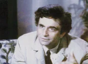 Lt. Columbo (Peter Falk) mu&szlig; den Mord an zwei M&auml;nnern in einem Museum kl&auml;ren. Alles spricht daf&uuml;r, da&szlig; sich die M&auml;nner im Streit gegenseitig get&ouml;tet haben - doch Columbo hat noch eine andere Version...