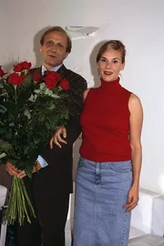 14. Die scheidungswilligen Eheleue Toni (Karl Kranzkowski) und Liane Goldhofer (Nele Mueller-St&ouml;fen) vermelden ihren Anw&auml;lten stolz, dass sie sich doch einvernehmlich geeinigt haben.