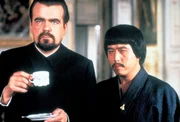 Hugo Drax (Michael Lonsdale, l.), Chang (Toshir&ocirc; Suga)