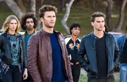 (v.l.) Devin (Gaia Weiss), Andrew Foster (Scott Eastwood), Garrett Foster (Freddie Thorp)