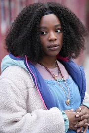 Corinna Brown als Kayla