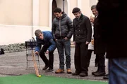 Patrick gibt sein Bestes, um beim ersten Lansinger Hodelwettbewerb den Sieg zu erringen. Von links: Patrick Westenrieder (Lucas Bauer), Florian Brunner (Tommy Schwimmer), Xaver (Michael Schreiner), Roland Bamberger (Horst Kummeth).