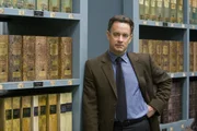 Der amerikanische Wissenschaftler Robert Langdon (Tom Hanks) findet in den geheimen Archiven des Vatikan Hinweise auf einen uralten konspirativen Geheimbund ...