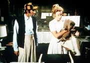 Sissy Tucker (Cissy Wellman, r.) verl&auml;sst ihren Mann Yancy (Robert Donner, l.). Der kann ihren Entschluss nicht begreifen.