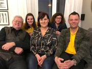 V.l.: Helmut, Jessy, Gastgeberin Petra, Andrea und Toffas