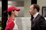 Eine Frauenleiche landet pl&ouml;tzlich auf dem Sportplatz: Jane Rizzoli (Angie Harmon) und ihr Team st&uuml;rzen sich sofort in die Ermittlungen. Ihre Arbeit wird jedoch vom neuen Leiter der Mordkommission, Lieutenant Grant (Donnie Wahlberg), erschwert.