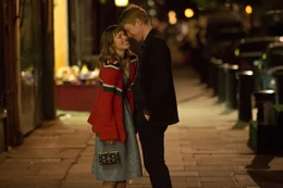 Gelingt es Tim (Domhnall Gleeson, r.) dank seines Talents die h&uuml;bsche Mary (Rachel McAdams, l.) von sich zu &uuml;berzeugen?