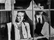 rbb Fernsehen DIE M&Ouml;RDER SIND UNTER UNS, Spielfilm, Deutschland 1946, Regie Wolfgang Staudte, in der Reihe  "Babelsberg - 100 Jahre Film", am Mittwoch (01.02.12) um 22:45 Uhr. Susanne Wallner (Hildegard Knef) ist nach Berlin zur&uuml;ckgekehrt. Das Haus, in dem sie wohnte, steht noch, wenn es auch schwer besch&auml;digt ist. Ringsum gibt es nur noch Ruinen. In ihrer Wohnung hat sich ein Mann namens Mertens (Ernst Wilhelm Borchert) einquartiert. Obwohl er sich wenig entgegenkommend zeigt, ist Susanne bereit, vorerst die Wohnung mit ihm zu teilen.