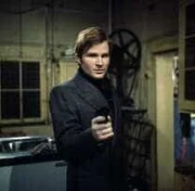 Klein (Fritz Wepper) steht als erster dem wahren Raubm&ouml;rder gegen&uuml;ber. Aber da ist die Situation schon so gef&auml;hrlich, dass er zur Schusswaffe greifen muss.