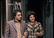 R&ouml;mische Skizzen. R&ouml;mische Skizzen. 1975 hatte Rom noch keine Gastarbeiter aus dem Ausland. Die Schmutzarbeit erledigten Italiener, die nach Rom gekommen waren, um dort ein besseres Auskommen zu finden. Aber auch Menschen, die es wirtschaftlich nicht notwendig h&auml;tten, ziehen nach Rom. Warum? Weil sie gem&auml;&szlig; diesem Films gerne R&ouml;mer bzw. R&ouml;merin sein wollen.