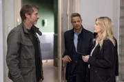 Patrizias (Miriam Lahnstein) Sehnsucht l&auml;sst sie vor Jori (Guido Broscheit, l.) auffliegen. In der Mitte Benedikt (Jens Hajek)