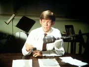 Jason (Jon Walmsley) versucht sich als Radio-Berater f&uuml;r alle Lebensfragen ...