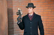 Detective William Murdoch (Yannick Bisson). Detective William Murdoch (Yannick Bisson).