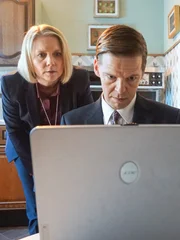 The police discover Frank has returned to Russia