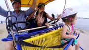 Peter und Erin aus Fort Lauderdale, Florida, m&ouml;chten mit ihren beiden Kindern nach Coronado Island in Kalifornien ziehen. Der Facharzt f&uuml;r Physikalische Medizin kann seine Praxis problemlos auf die Insel verlegen und hofft dort auf ein entspannteres Leben mit der Familie. Erin, die aus Coronado stammt, will ihren Spr&ouml;sslingen eine ebenso sch&ouml;ne Kindheit erm&ouml;glichen, wie sie selbst hatte. Nun suchen die vier auf dem idyllischen Eiland mit seinen herrlichen Sandstr&auml;nden und zahlreichen Freizeitm&ouml;glichkeiten ein gro&szlig;es, modernes Haus direkt am Meer.