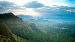 Der gro&szlig;e Afrikanische Grabenbruch pr&auml;gt die Landschaft Kenias.