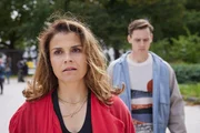 Sandra (Katharina Wackernagel) glaubt nicht, dass eine Zukunft mit Otis (Rick Okon) funktionieren kann und l&auml;uft davon.