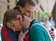 Die Operation von Nils ist gut gelaufen, doch die &Auml;rzte haben ihn noch eine Nacht ins k&uuml;nstliche Koma versetzt. Erst am n&auml;chsten Morgen k&ouml;nnen die &Auml;rzte sagen, ob Nils Folgesch&auml;den davon tragen wird. Franziska J&uuml;rgens (Antje Widdra) ist am Ende ihrer Kr&auml;fte und bittet David Wagner (Thorsten Feller) die Nacht bei ihr zu verbringen.