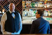 Ben Burns (Will Sasso, l.); Roberto (Peter Kelamis, r.)