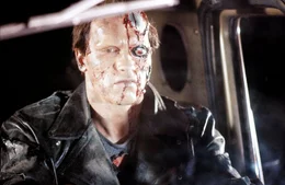 Der Terminator (Arnold Schwarzenegger) ist auf Vernichtung eingestellt.