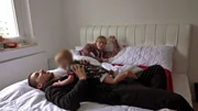 Jasmin und Maik haben ein neues Bett