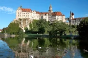 Am 8. September 1944 wird das Hohenzollernschloss in Sigmaringen Sitz der Exilregierung des franz&ouml;sischen Vichy-Regimes.