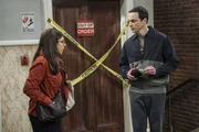 Amy (Mayim Bialik, l.) und Sheldon (Jim Parsons, r.)