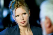 Veronica Ferres (Sylva Burian).