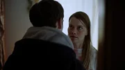 Melanie (Henrike von Kuick) ist auf Robin (Philip G&uuml;nsch) sauer.