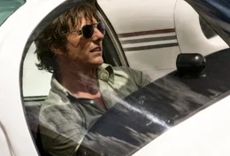 Barry Seal (Tom Cruise)