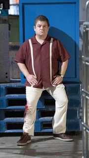 Calvin Schmidt (Patton Oswalt) sitzt in der Falle: Ein Rivale, den er an das FBI verraten hat, will sich nun r&auml;chen. Er umstellt die Fabrik mit seinen M&auml;nnern und droht damit, ihn zu erschie&szlig;en. Gelingt Schmidt die Flucht?