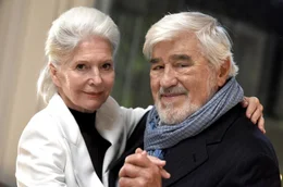 Lilo (Christiane H&ouml;rbiger) und der Charmeur Roland (Mario Adorf) nehmen einen zweiten Anlauf.