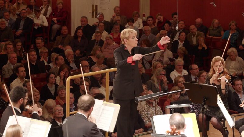 Die Dirigentin Marin Alsop – Botschafterin der Musik (A/USA, 2018)