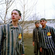 (v.li.): Tino Mewes (Adam Rose &ndash; 16 Jahre), Elyas M&rsquo;Barek (Jochen Epstein &ndash; 19 Jahre), Fabian Oscar Wien (Karl Rose &ndash; 19 Jahre).