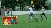 Die Brüder Emil und Finn lernen heute einiges über den Sport Intercrosse. Das ist ein Teamsport, bei dem mit speziellen Schlägern versucht wird, den Ball ins gegnerische Tor zu schießen. Die Brüder Emil und Finn lernen heute einiges über den Sport Intercrosse. Das ist ein Teamsport, bei dem mit speziellen Schlägern versucht wird, den Ball ins gegnerische Tor zu schießen.