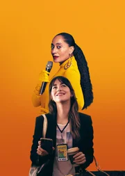 Dakota Johnson (Maggie Sherwoode), Tracee Ellis Ross (Grace Davis).