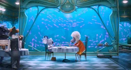 "Sing", Der Koala Buster Moon ist verzweifelt. Sein traditionelles Theater steht vor dem Bankrott. Um das bauf&auml;llige Haus zu retten, veranstaltet er eine Casting-Show. &Uuml;berraschenderweise hat die Aktion &uuml;berw&auml;ltigenden Zulauf. Sangesfreudige Tiere aller Arten st&uuml;rmen die B&uuml;hne, um das ausgeschriebene Preisgeld zu gewinnen. Buster hat keine Ahnung, dass sich seine schrullige Sekret&auml;rin bei dem Flugblatt vertippt hat, und nun 100.000 statt 1.000 Dollar f&uuml;r den Sieg erwartet werden.  SENDUNG: ORF eins - DO - 26.12.2019 - 18:05 UHR. - Veroeffentlichung fuer Pressezwecke honorarfrei ausschliesslich im Zusammenhang mit oben genannter Sendung oder Veranstaltung des ORF bei Urhebernennung.