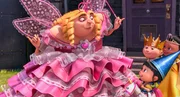 "Ich - Einfach unverbesserlich 2", Gru hat dem B&ouml;sen abgeschworen und k&uuml;mmert sich liebevoll um seine drei Adoptivt&ouml;chter. Bis eines Tages Top-Agentin Lucy Wilde von der Anti-Verbrecher-Liga (AVL) auftaucht und ihn kurzerhand entf&uuml;hrt. Grus Hilfe als Ex-B&ouml;sewicht wird ben&ouml;tigt, um einem fiesen Superschurken das Handwerk zu legen. Dieser hat ein Serum entwickelt, dass jedes noch so sanftm&uuml;tige Wesen in ein unbesiegbares Monster verwandelt. Als pl&ouml;tzlich unz&auml;hlige Minions verschwinden, ist es an Gru und Lucy, die Welt zu retten!  SENDUNG: ORF eins - MO - 01.06.2020 - 14:30 UHR. - Veroeffentlichung fuer Pressezwecke honorarfrei ausschliesslich im Zusammenhang mit oben genannter Sendung oder Veranstaltung des ORF bei Urhebernennung.