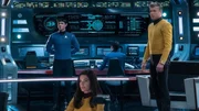 L-R: Spock (Ethan Peck), Number One (Rebecca Romijn), Kapit&auml;n Pike (Anson Mount)