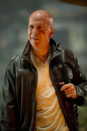John McClane (Bruce Willis) ist zur&uuml;ck! Er muss nach Moskau reisen, wo sein Sohn Jack inhaftiert wurde - und schon findet er sich zwischen Terroristen wieder, die die ganze Welt bedrohen ...